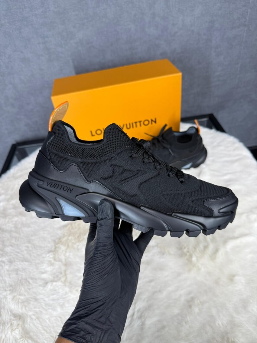 Louis Vuitton Tatic Black on Black Sneakers (NFC) #xadv - Afbeelding 2