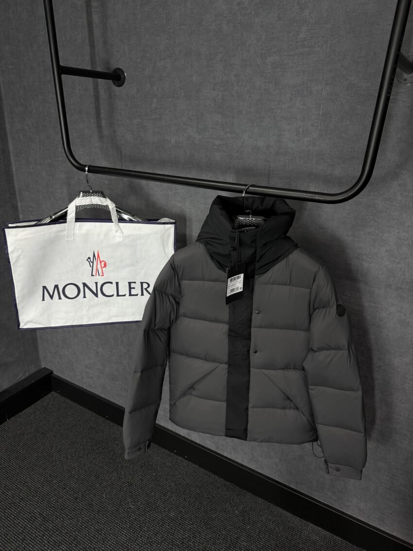 Moncler Madeira Hooded Short Down Jacket Grey + NFC High Quality