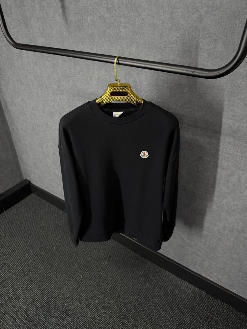 Moncler Basic Logo Sweater Black