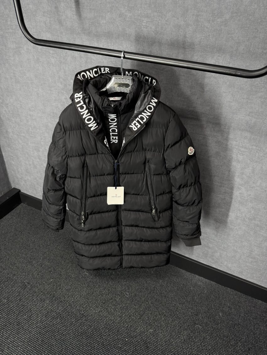Moncler Long Version Winter Jacket Black Parka