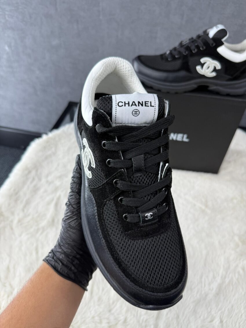 Chanel Sneakers Black (White Logo) - Afbeelding 3
