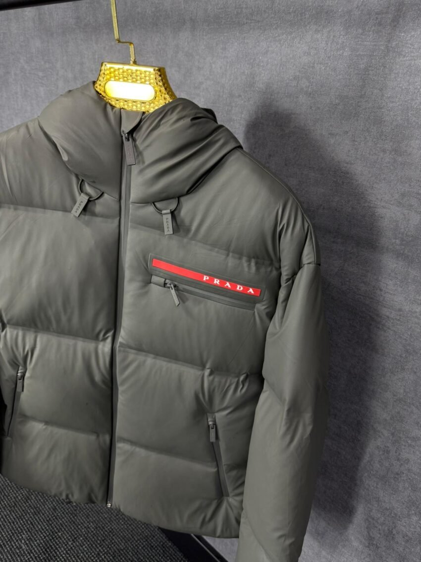 Prada Dark Grey Re-Nylon Hooded Puffer Jacket High Quality - Afbeelding 3
