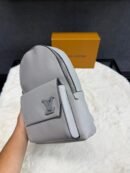 Louis Vuitton Slingbag Grey