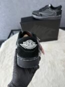 Travis Scott Black Phantom