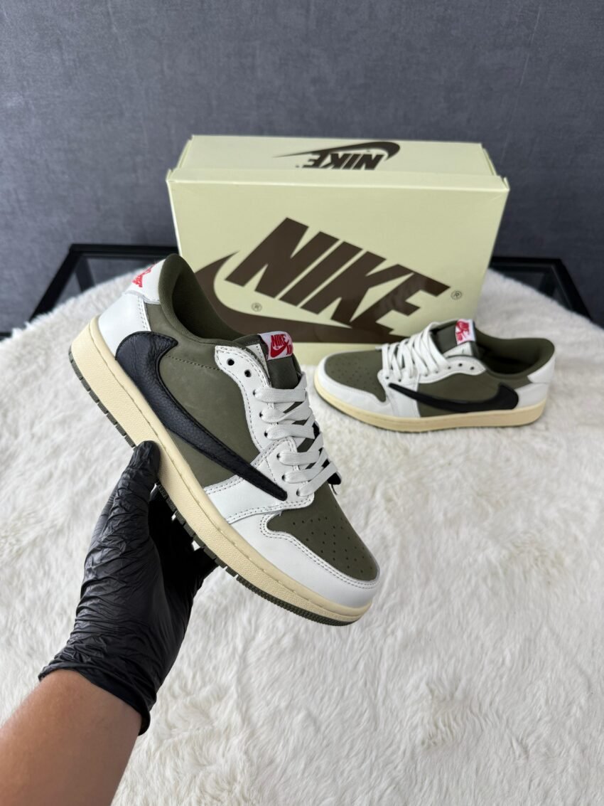 Travis Scott Olive