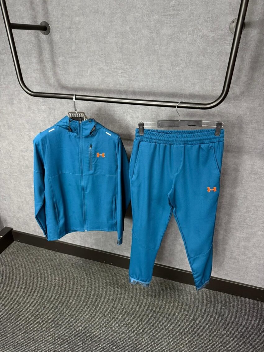 Under Armour Trainingspak Blauw